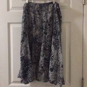 Size 12 Christopher and banks beautiful skirt